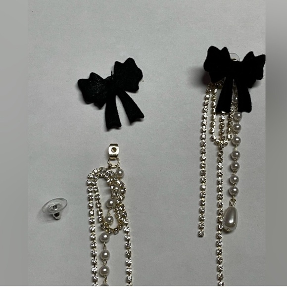 Black Bow Rhinestones Earrings - Picture 4 of 4